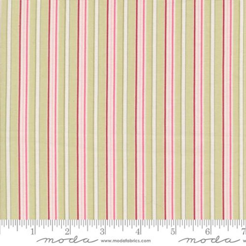 A Very Merry Christmas stripes green